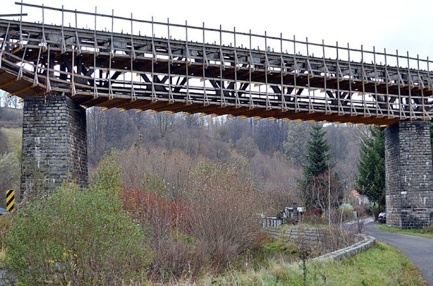 fot. Most kolejowy w Jedlinie-Zdroju