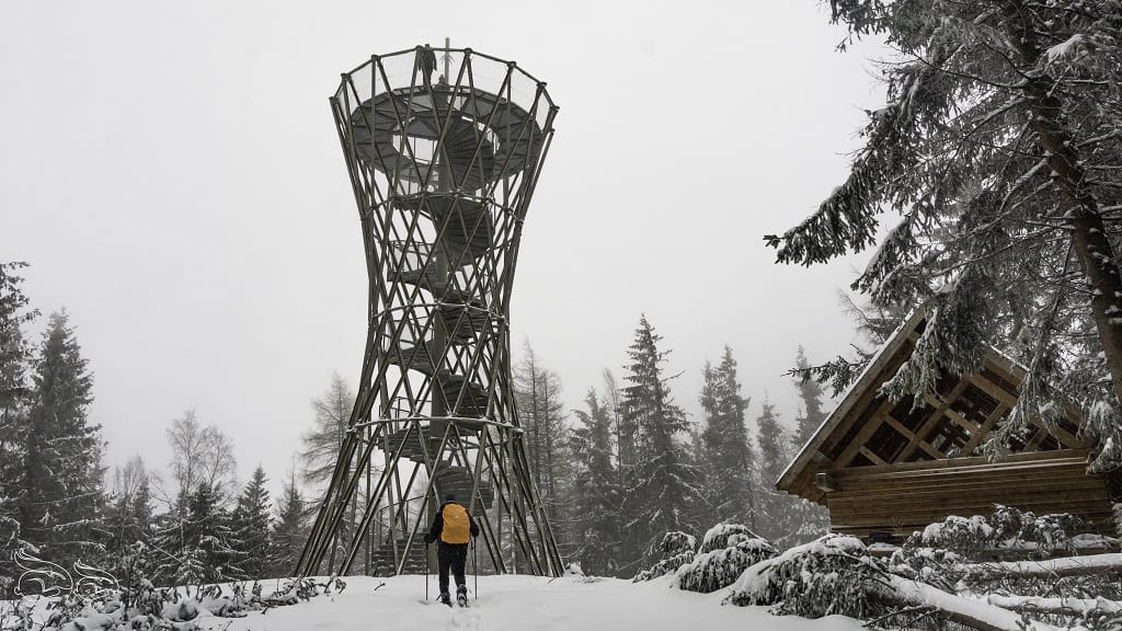 fot. Wieża na Borowej zimą