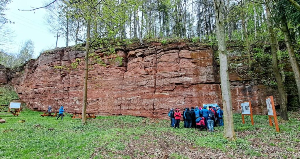 Ścieżka dydfaktyczna pod Czerwoną Skałą