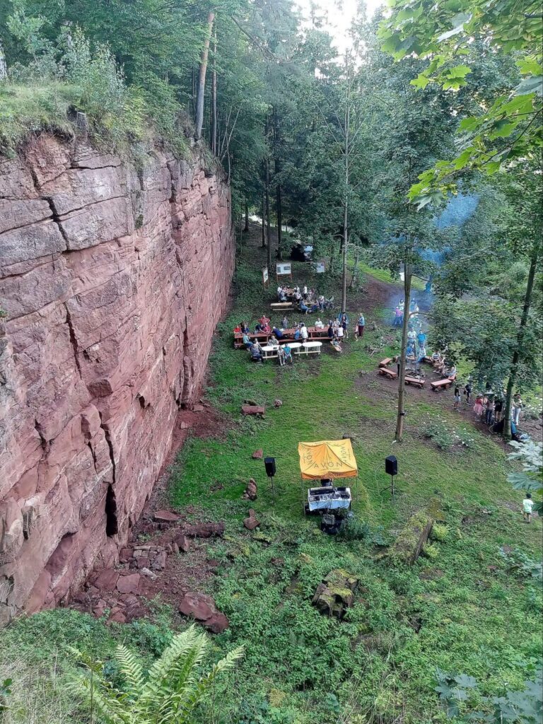 Polana Pod Czerwoną Skałą w Golińsku